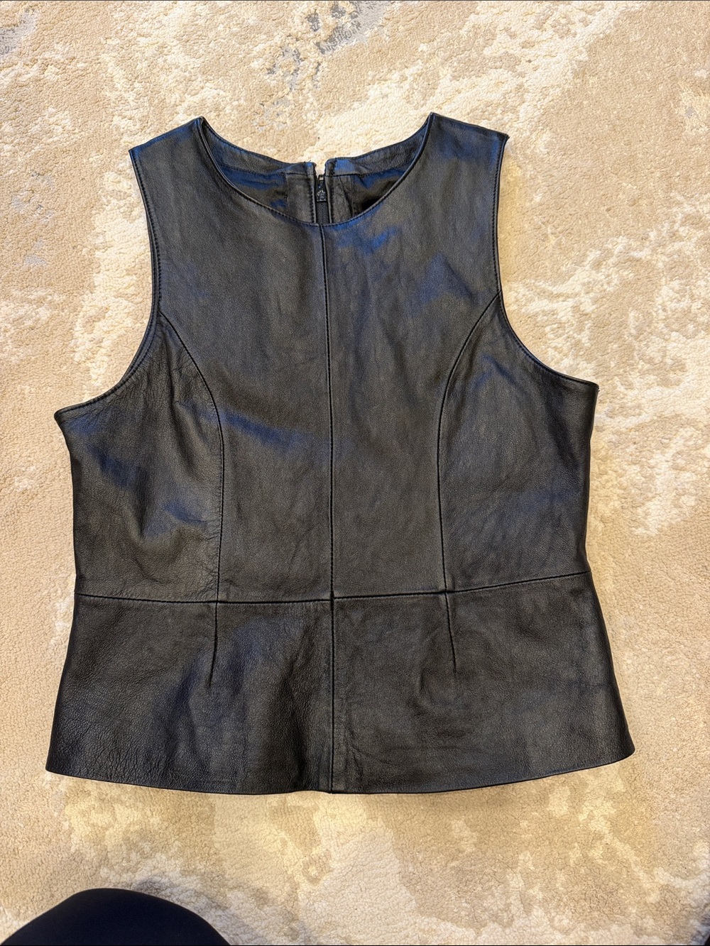 Wilsons 100% Genuine Leather Black Tank Top Size Small - Picture 11 of 11